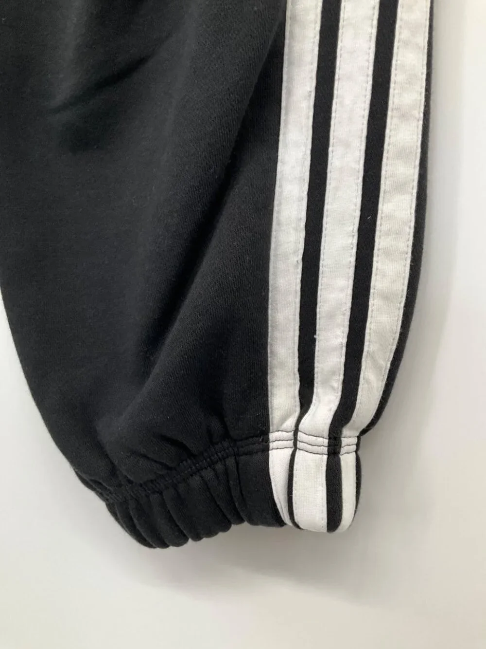 Adidas Essentials 3-Stripes Fleece Loose-Fit Sweatpants, Size Small Black/White - Picture 6 of 8